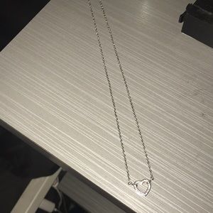 heart necklace+ bathbomb